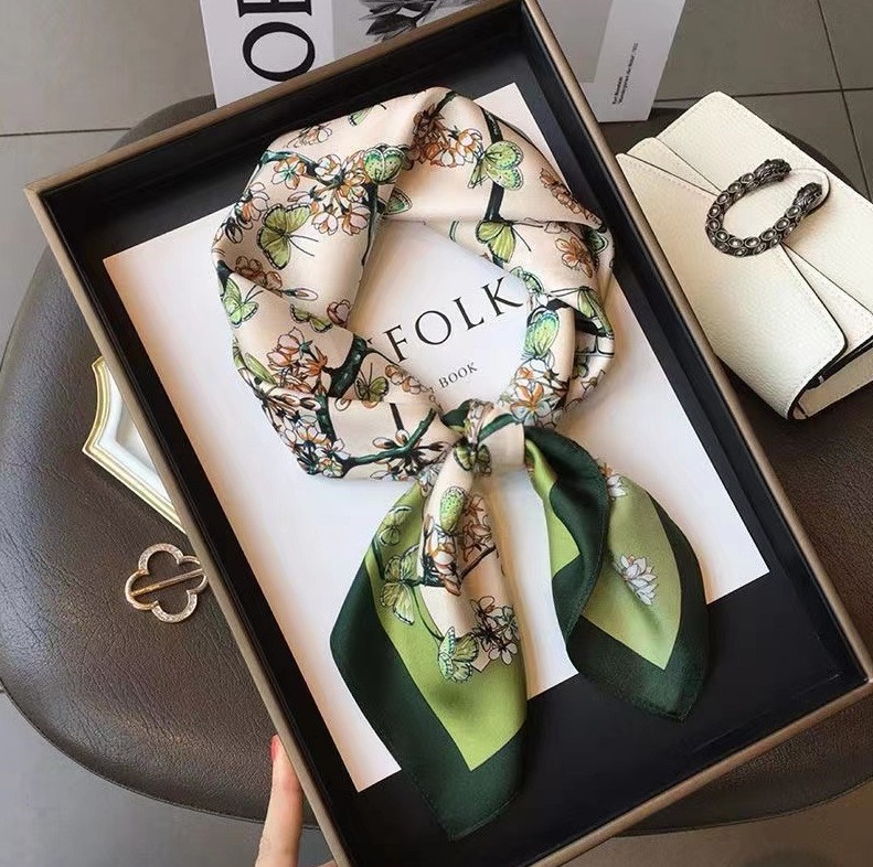 Luxury Fashion Print 70*70cm S - огляд і ціна Ribbon Wired Satin
