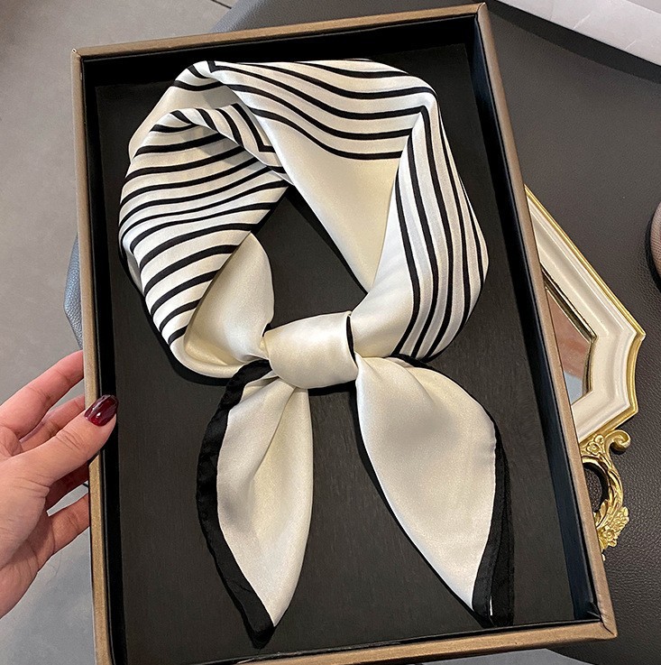 Luxury Fashion Print 70*70cm S - огляд і ціна Ribbon Wired Satin